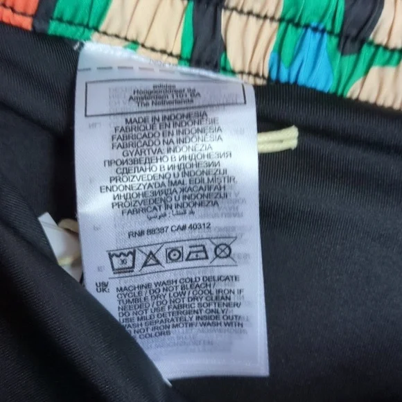 NWT High Waisted Multicolored Abstract Print Graphic Shorts Maximalist Athletic - Picture 5 of 13